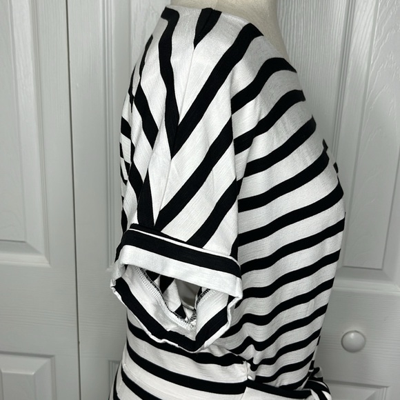 CHAPS BLACK & WHITE FAUX WRAP STRIPED DRESS, NWT - Picture 4 of 8